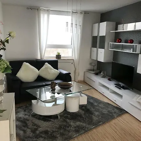 Luxury Apartment *
