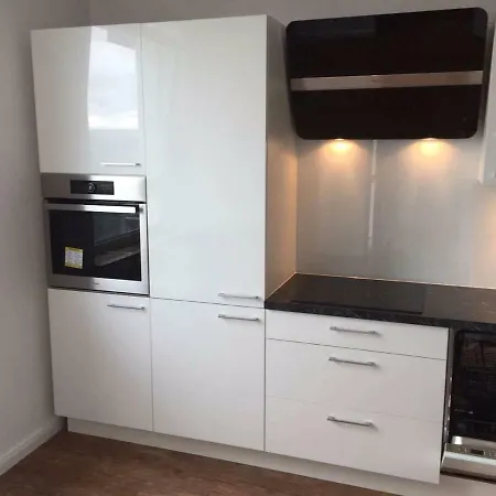 Luxury Apartment *